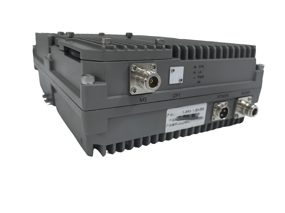  巴马三频手机信号接收器2000㎡